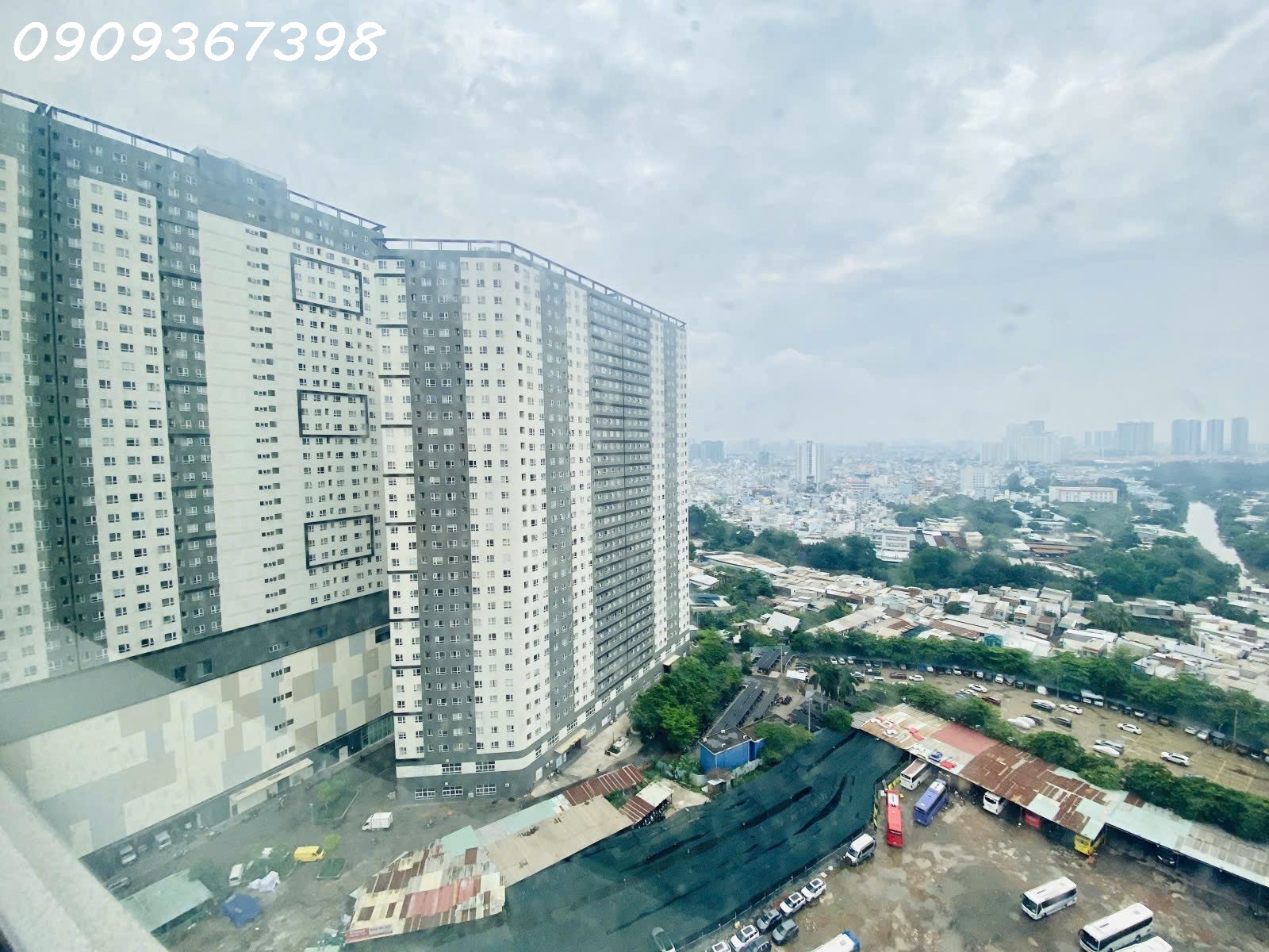 CĂN HỘ NGAY MẶT TIỀN CAO LỖ - GẦN PARC MALL - VIEW QUẬN 1 - GIÁ CỰC TỐT