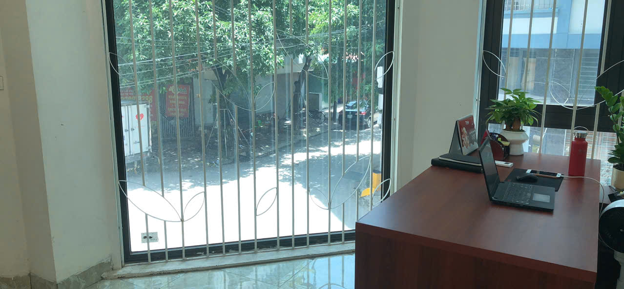 Tây Nam Linh Đàm, chính chủ cho thuê làm văn phòng View đẹp, lô góc, đường xe tải tránh đỗ
