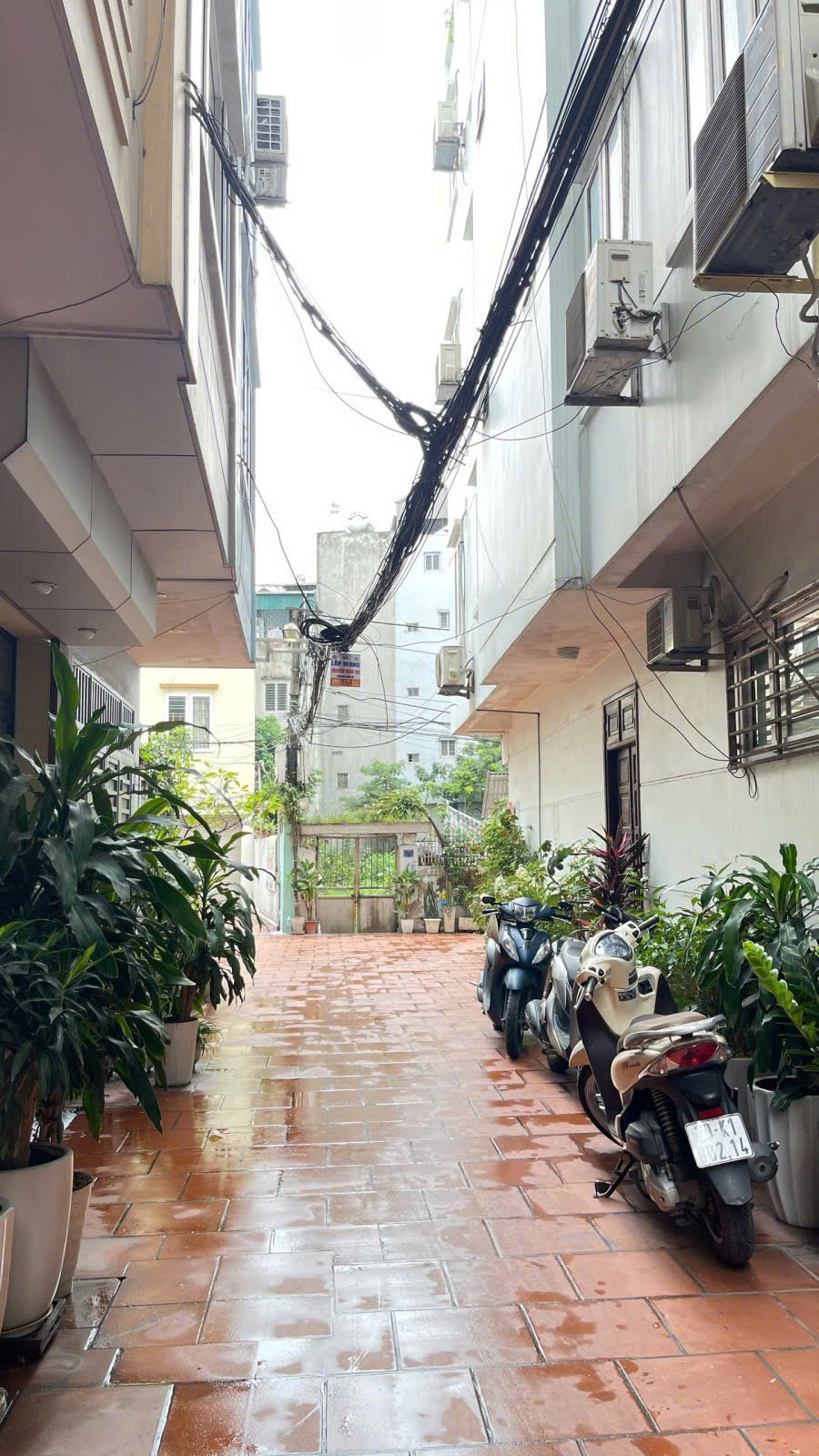 Bán nhà 48m 5T Bồ Đề, Long Biên , oto ,KD, giá 9,4ty.