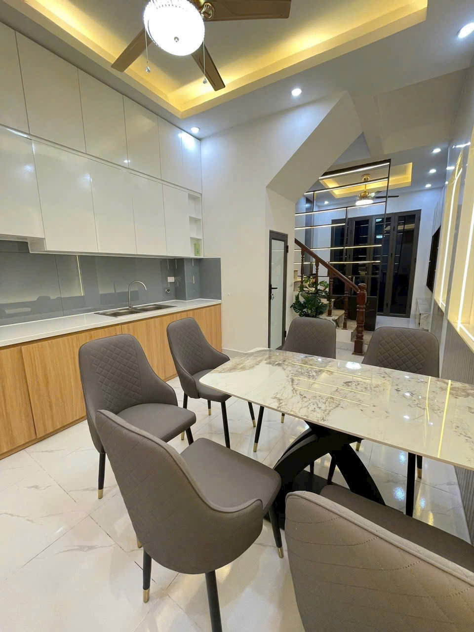 Bán nhà riêng Ba Đình – Nhà ĐẸP ngõ 118 Đào Tấn – Full nội thất – 2 mặt thoáng – 6.95 tỷ lh 0817606560