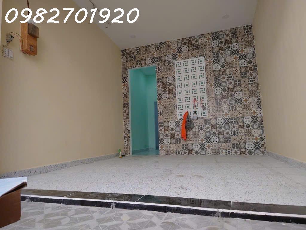 2273m2