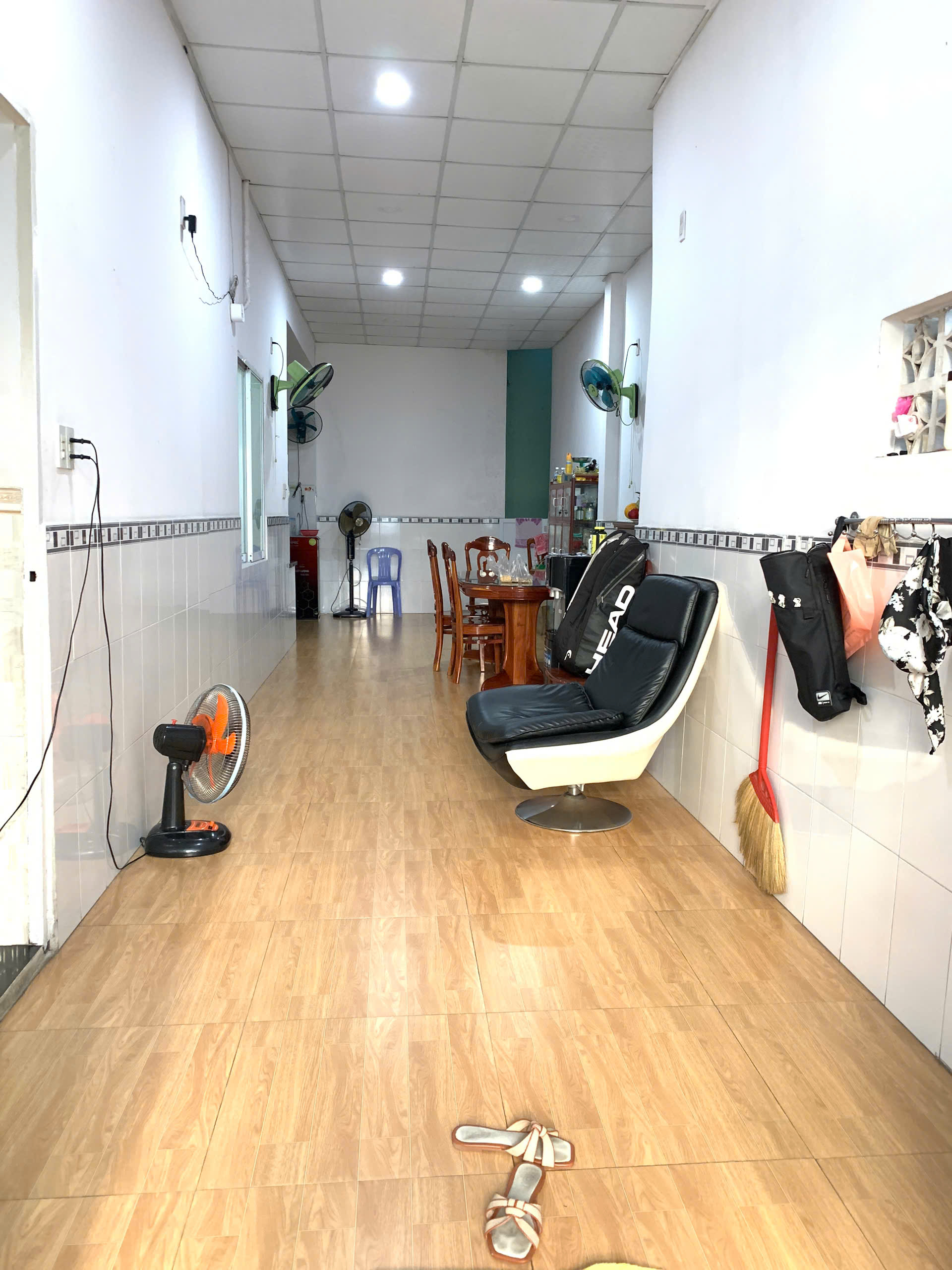 Bán Nhà Mặt Tiền Âu Cơ-Phước Tân DT: 201m2 ngang 11m nở hậu Giá Bán: 23Tỷ Có TL LH: e Ngọc sofia