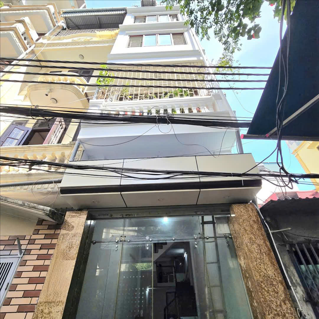 Bán nhà đẹp, sổ đỏ chính chủ đường Cầu Giấy, Hà Nội.