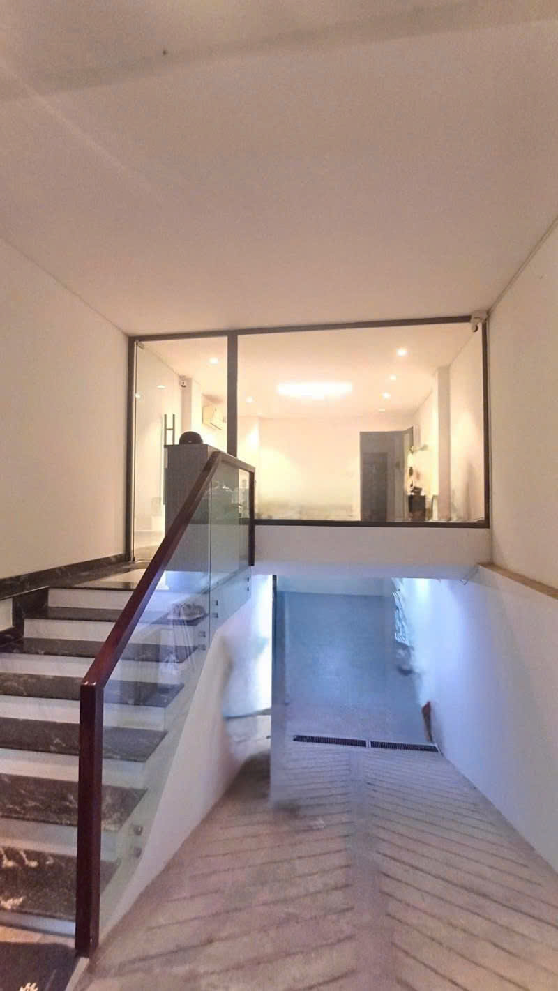 MẶT TIỀN ĐƯỜNG KHU VIP - AN PHÚ - QUẬN 2 - 80M2 VUÔNG A4 - 5 TẦNG CÓ HẦM - GIÁ CHỈ 20.xx ty