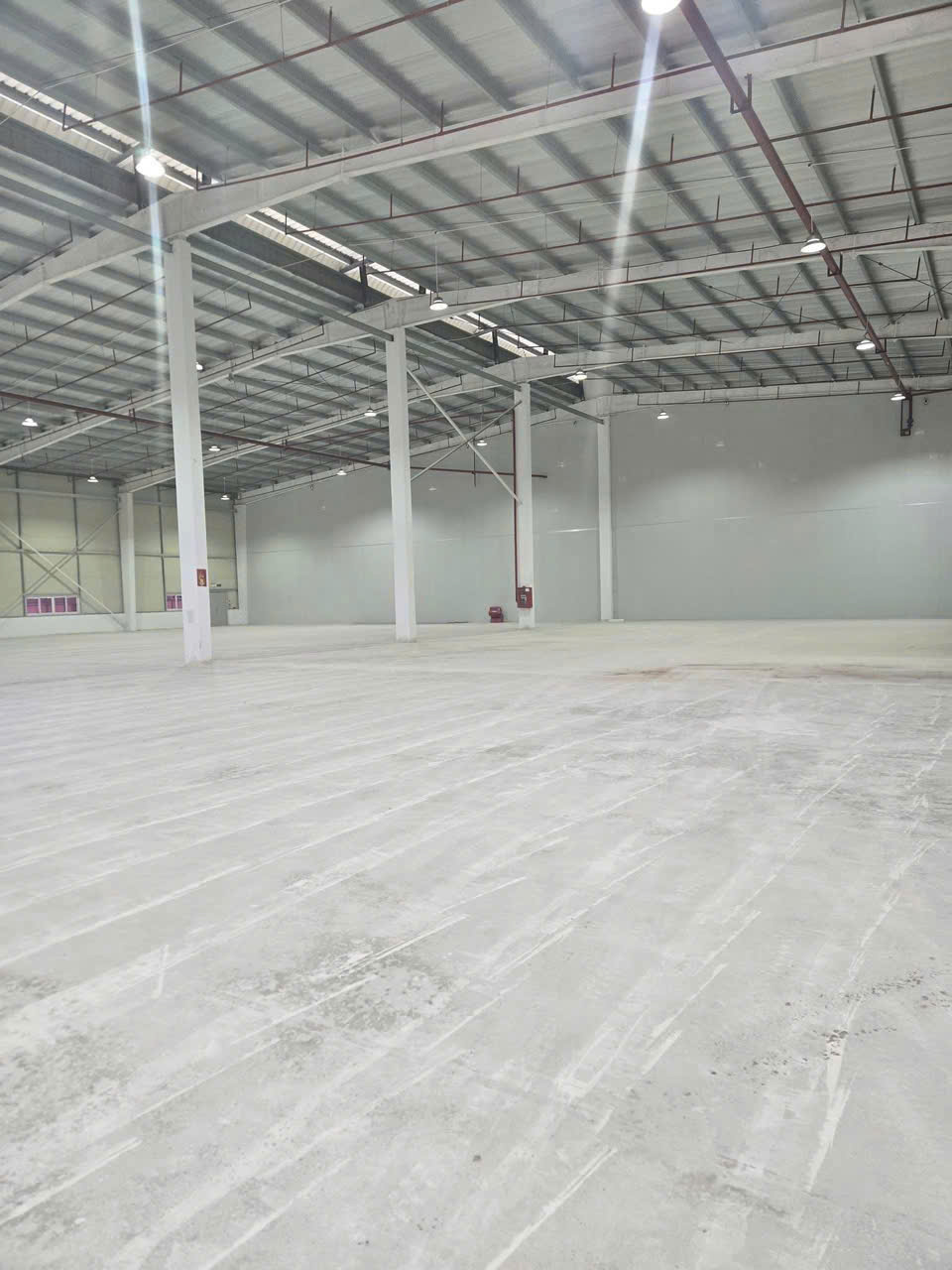 MỜI THUÊ NHÀ XƯỞNG TIÊU CHUẨN TRONG KCN YÊN PHONG, BN. - Dt xưởng: 2329m2 -