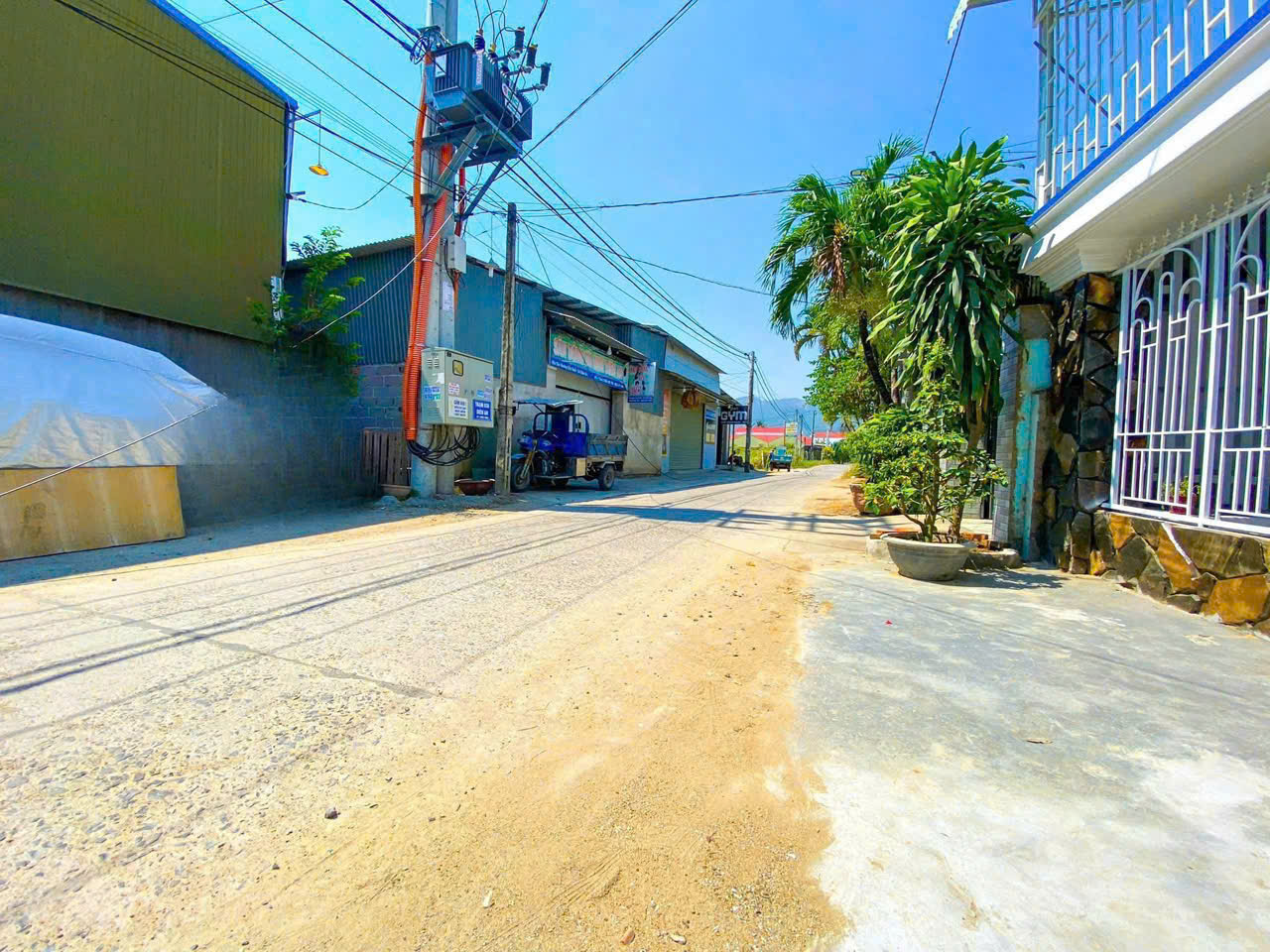 Bán nhà đường Cây Duối- Diên An cách đường 23/10 chỉ 50m. Nhà mặt tiền phù hợp kinh doanh buôn bán