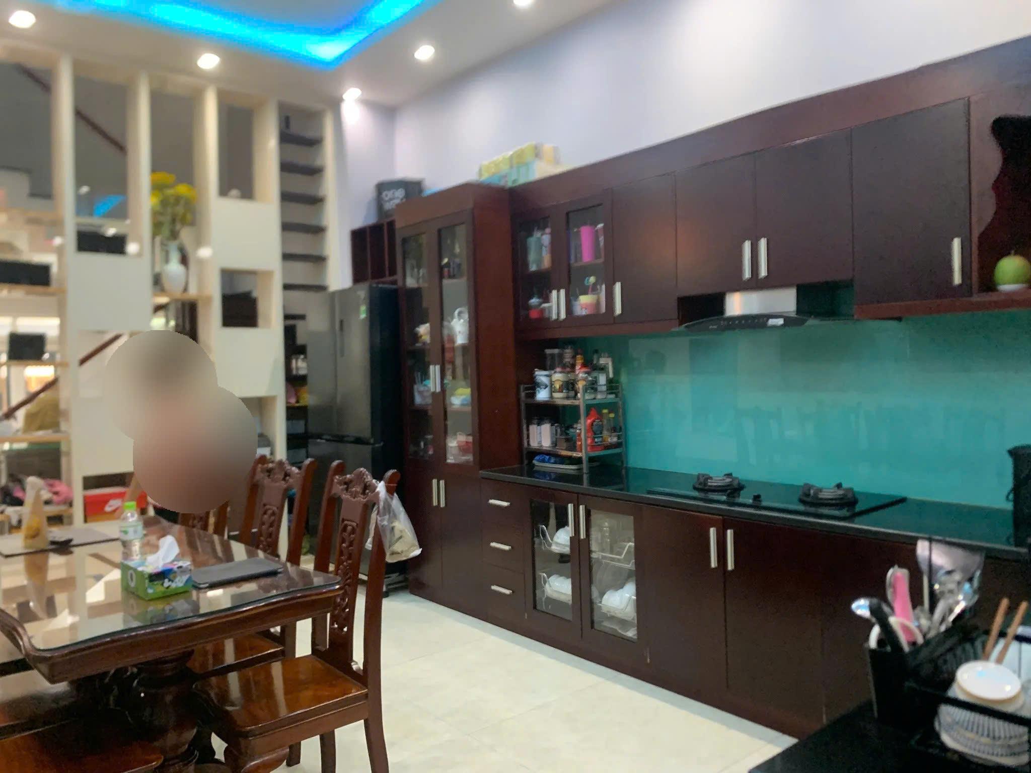 Bán nhà 70m², 4 tầng, 5PN, HXH Phan Đình Phùng, 12 tỷ