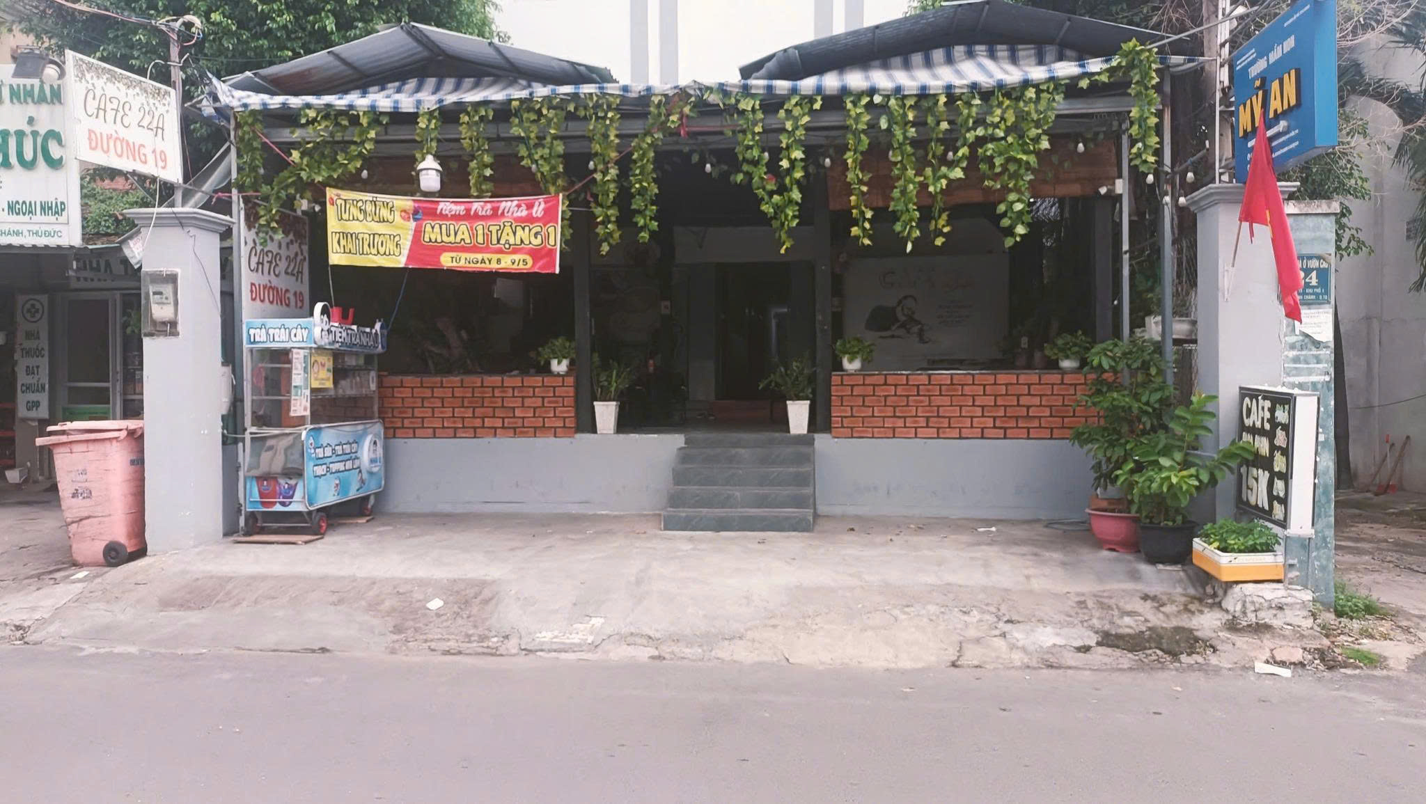 CẦN SANG NHƯỢNG QUÁN CAFE + 2 KIOT KINH DOANH (TỔNG DIỆN TÍCH ~120M2) – KHU VỰC GẦN CẦU BÌNH LỢI, THỦ ĐỨC