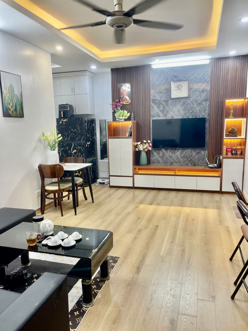 Bán chung cư KĐT Kim Văn - Kim Lũ, Quận Hoàng Mai, TP HN 4.25 tỷ DT,73m2, 083.2865.116