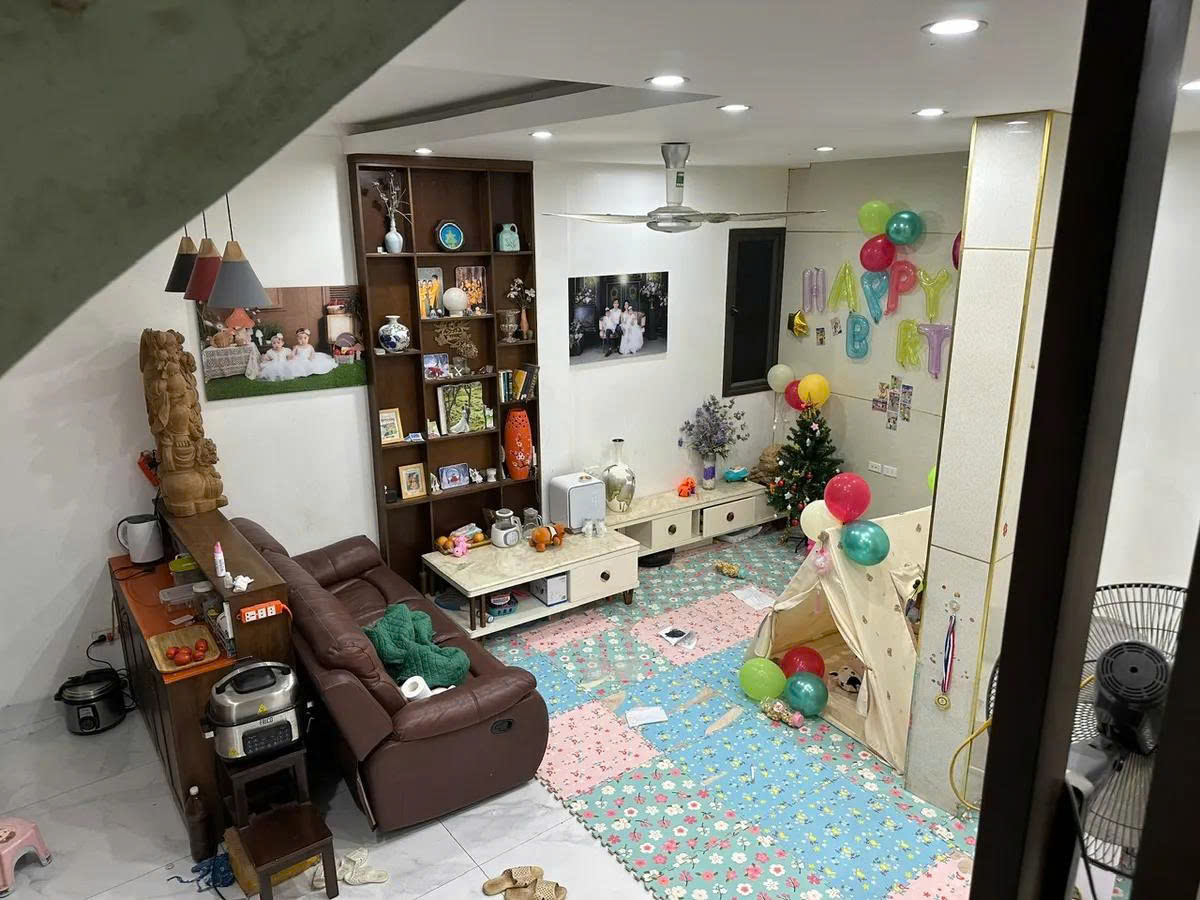 Bán nhà Bằng B- Hoàng Mai, DT 43m x 4 tầng, MT 5m. Nhà đẹp, ở sướng, KD online