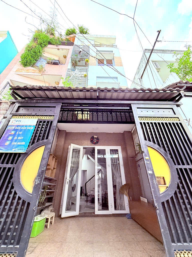 NHÀ SÁT BÌNH THẠNH-HẠ 300 TRIỆU- HXH- NHÀ MỚI Ở NGAY