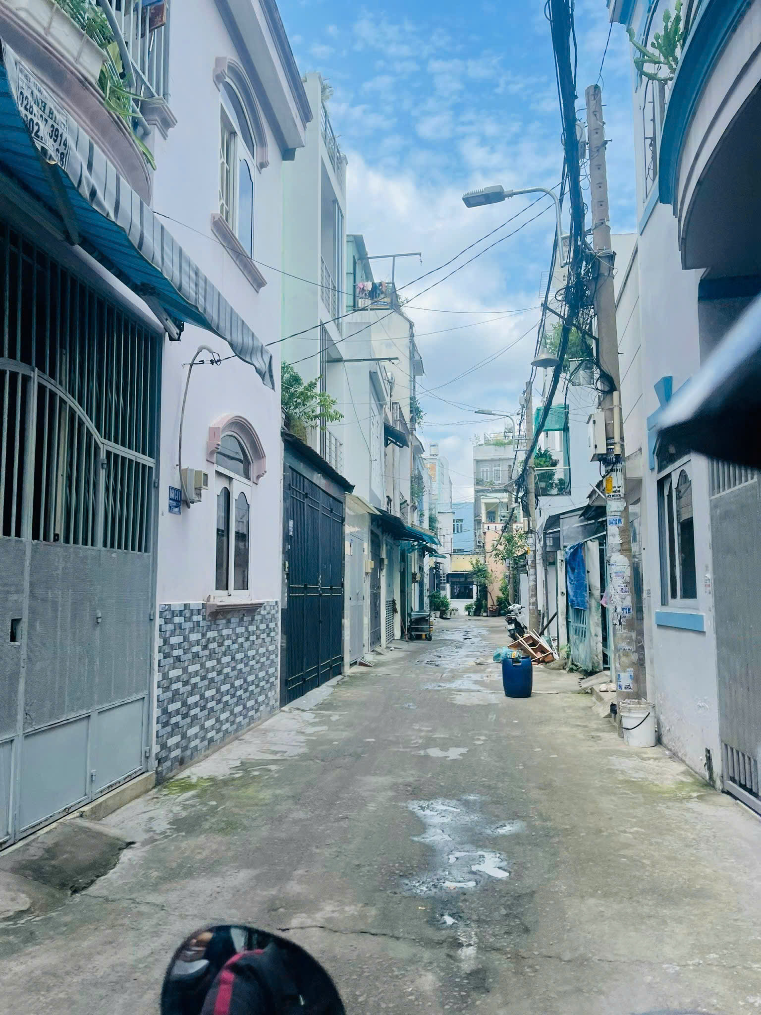 NHÀ ĐANG KHAI THÁC 6 PHÒNG CHDV – DÒNG TIỀN 21 TRIỆU/THÁNG – GIÁ CHỈ 4 TỶ X (THƯƠNG LƯỢNG)