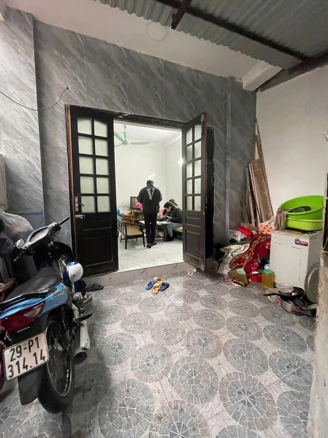 Bán nhà Lĩnh Nam - Hoàng Mai, DT 65m2, MT 4.5m. Ngõ rộng, thông thoáng, ở sướng