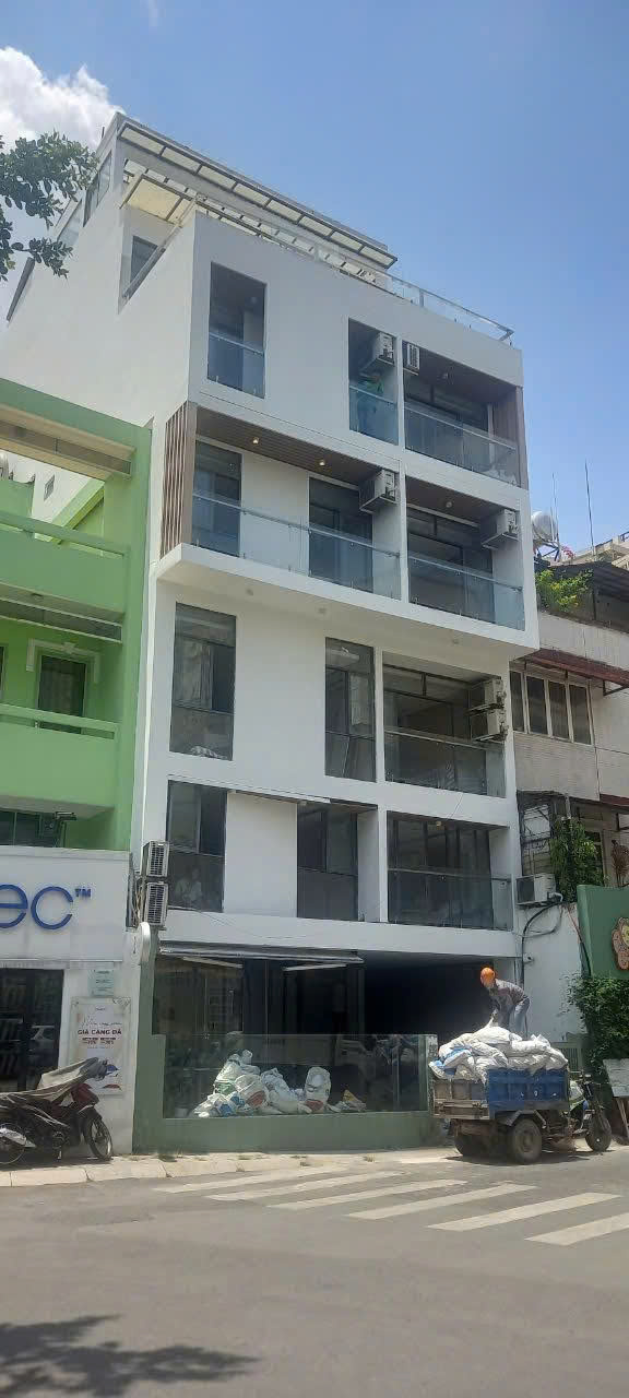 BÁN TÒA NHÀ 2 MẶT TIỀN TRẦN QUÝ KHOÁCH – QUẬN 1 – 20 CĂN HỘ DỊCH VỤ – DÒNG TIỀN ỔN ĐỊNH 170 TRIỆU/THÁNG