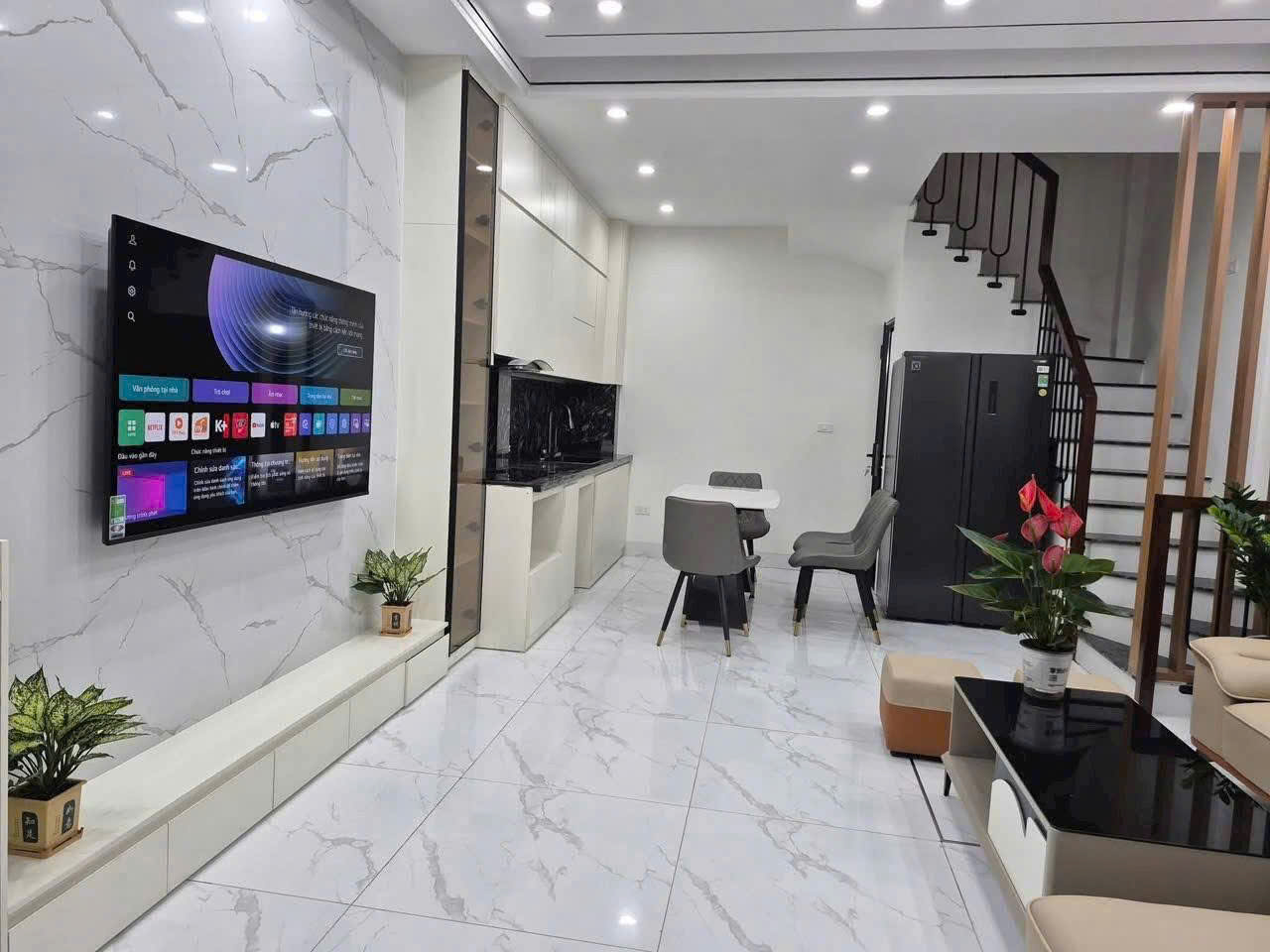 Bán nhà Xuân La – 58m² x 5 tầng, thang máy, ô tô đỗ cửa, thoáng trước sau, kinh doanh, phân lô, giá 16.4 tỷ