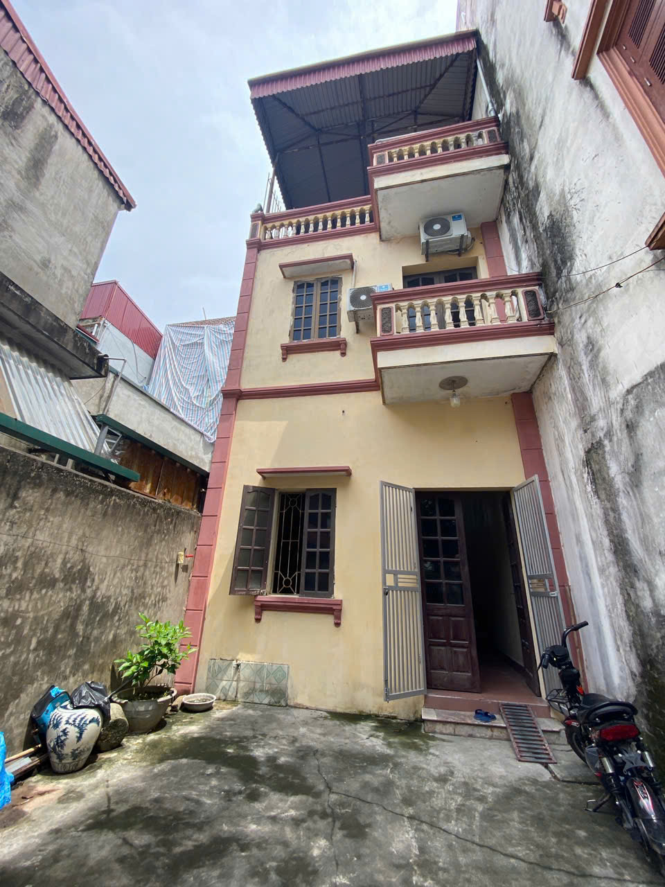 THƯỢNG THANH. - LONG BIÊN QUẬN - KHU VỰC PHÁT TRIỂN SẦM UẤT - TIỆN ÍCH XUNG QUANH NGẬP TRÀN - Ô TÔ VÀO NHÀ - NGÕ THÔNG