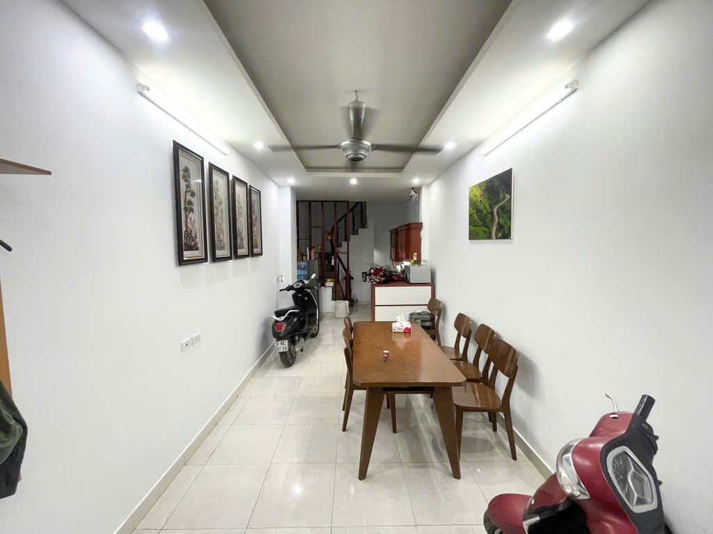 Tư Đình Long Biên - Sát Công Viên - chỉ 6.2 tỷ