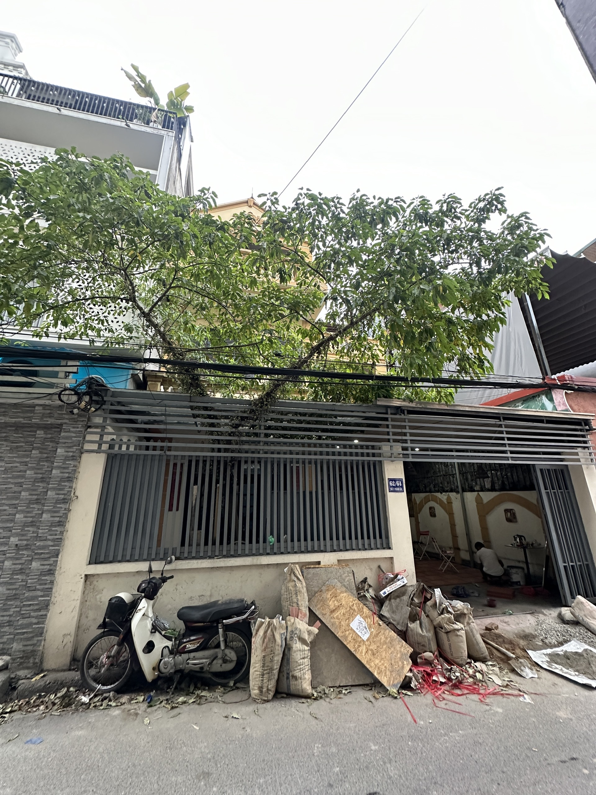 Bán nhà ngõ 31 Hoàng Cầu Ô tô tránh, Ngõ Thông 125m MT8.3m 40 tỷ