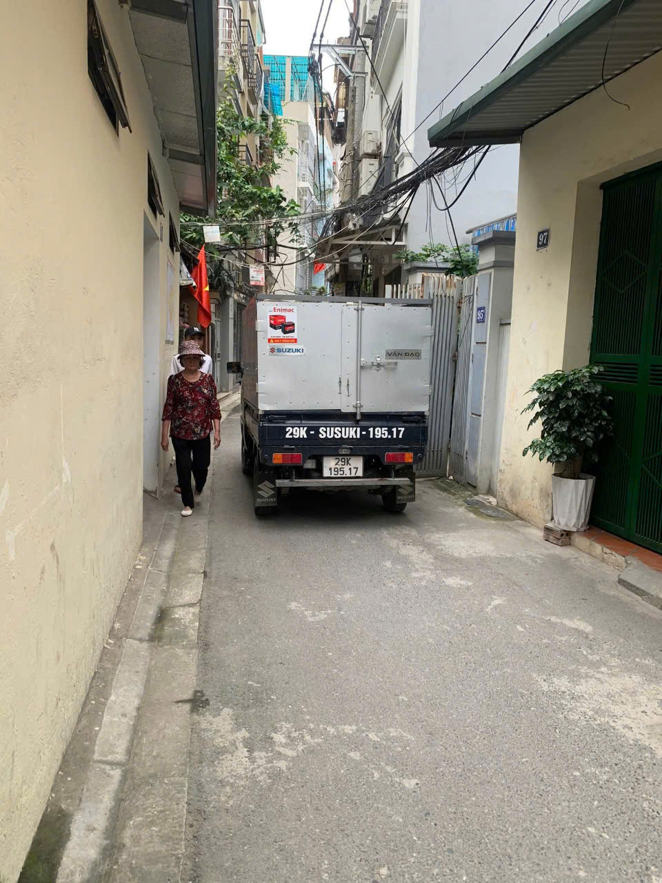 HIẾM. CCMN 5 tầng Mạc Thị Bưởi, Hai Bà Trưng, Thang máy, 8 phòng Studio, dòng tiền 600 Triệu/Năm.