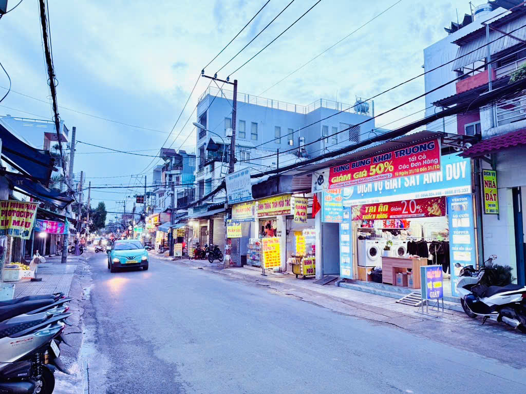 Bán nhà hiếm 2 mặt hẻm trước sau, đường số 8, P.11, Gò Vấp, 3 phòng ngủ giá chỉ 5 tỷ ++