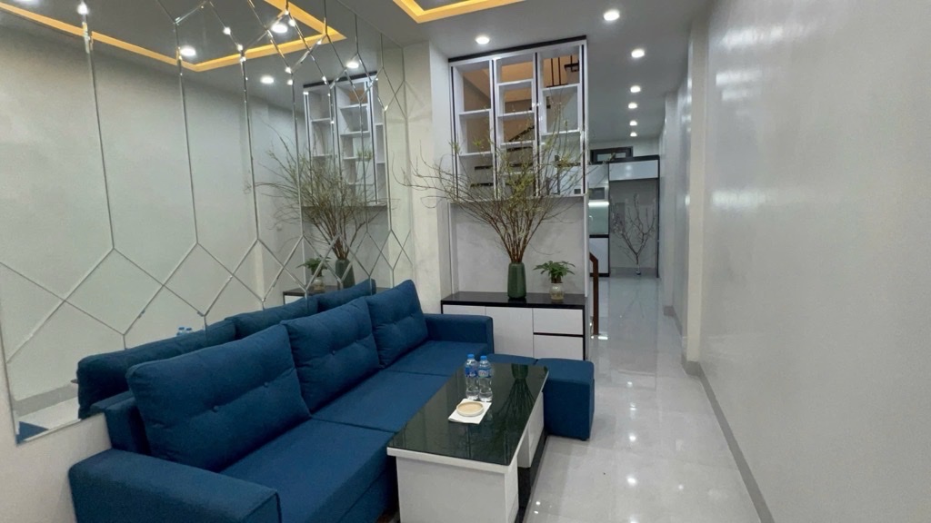 NHÀ ĐẸP Ở LUÔN PHỐ NGUYỄN LƯƠNG BẰNG-DT 31M2-4 TẦNG-FULL NỘI THẤT GIÁ CHỈ 6.8 TỶ