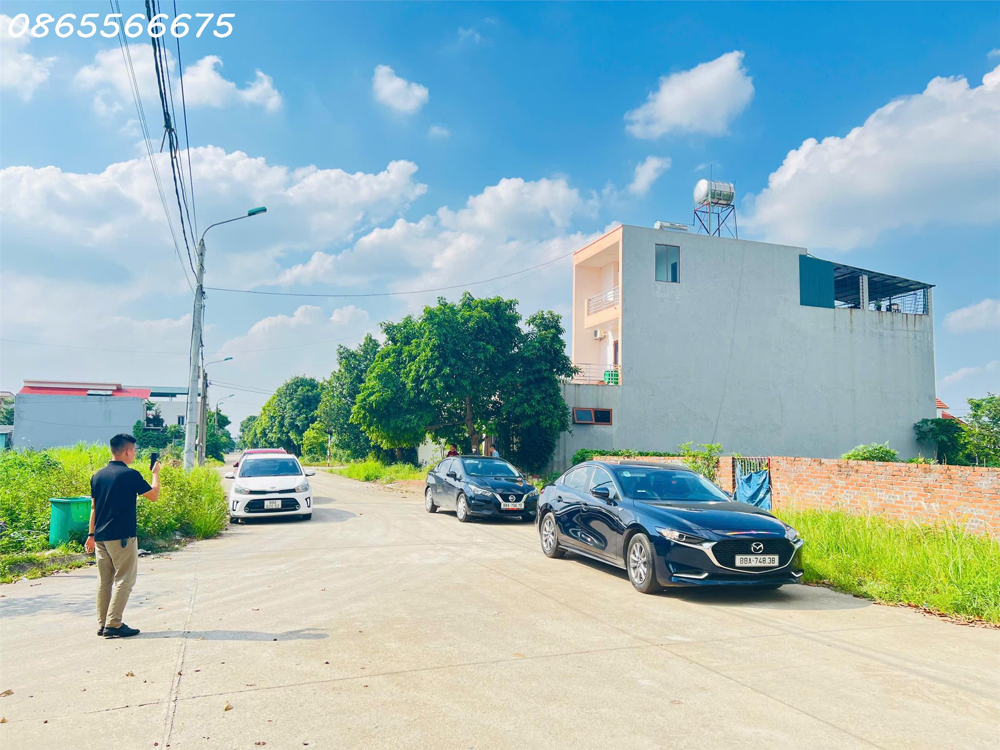 Bán lô 111m trục chính Lưu QUang Vũ - khu Hạ Bạn - Việt Trì.LH 0865566675