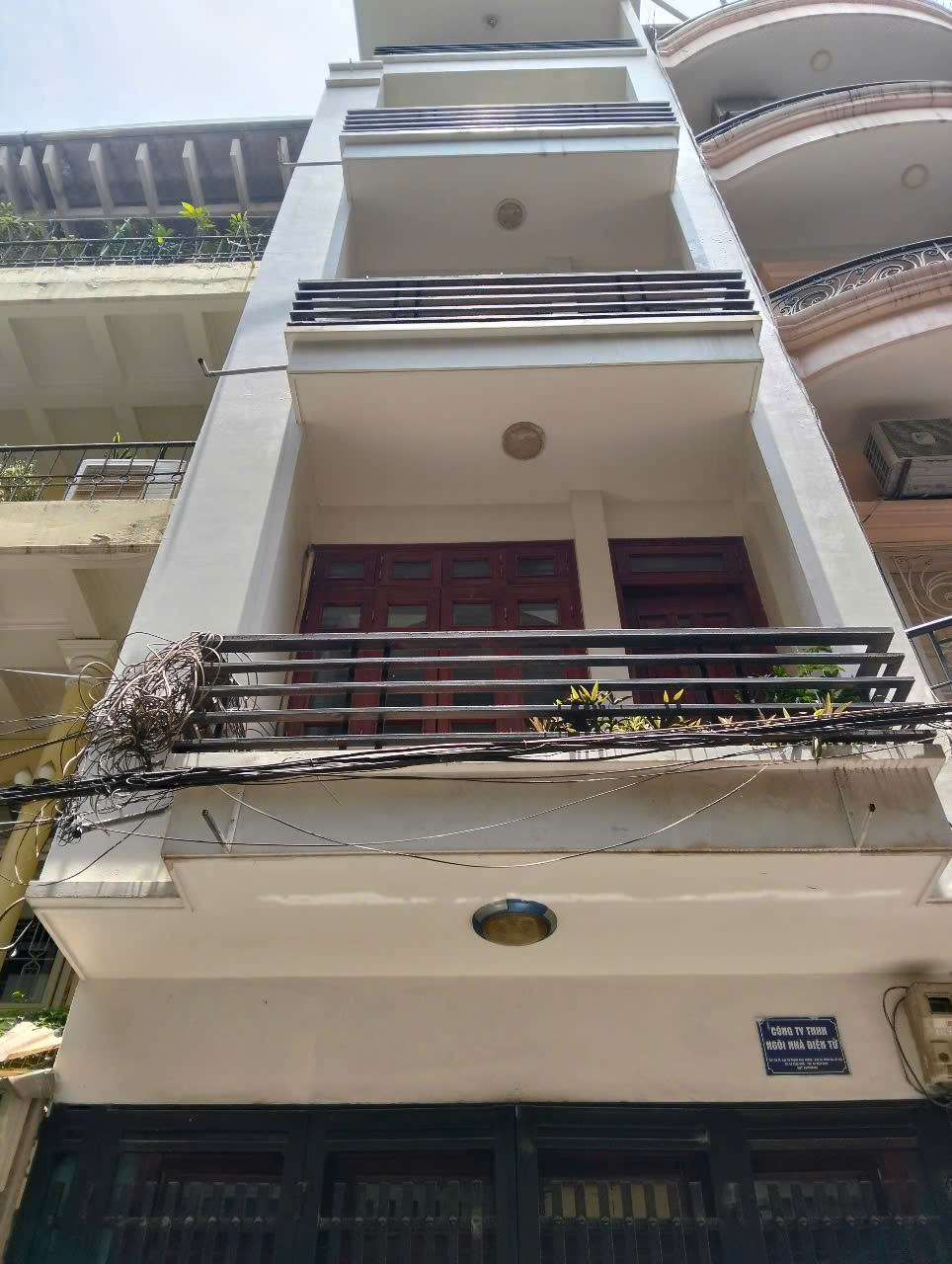 Bán Nhà Phố Nguyên Hồng 33m2 x 5 tầng MT 3.3m Ô tô tránh K/D 14.5 Tỷ Quận Đống Đa