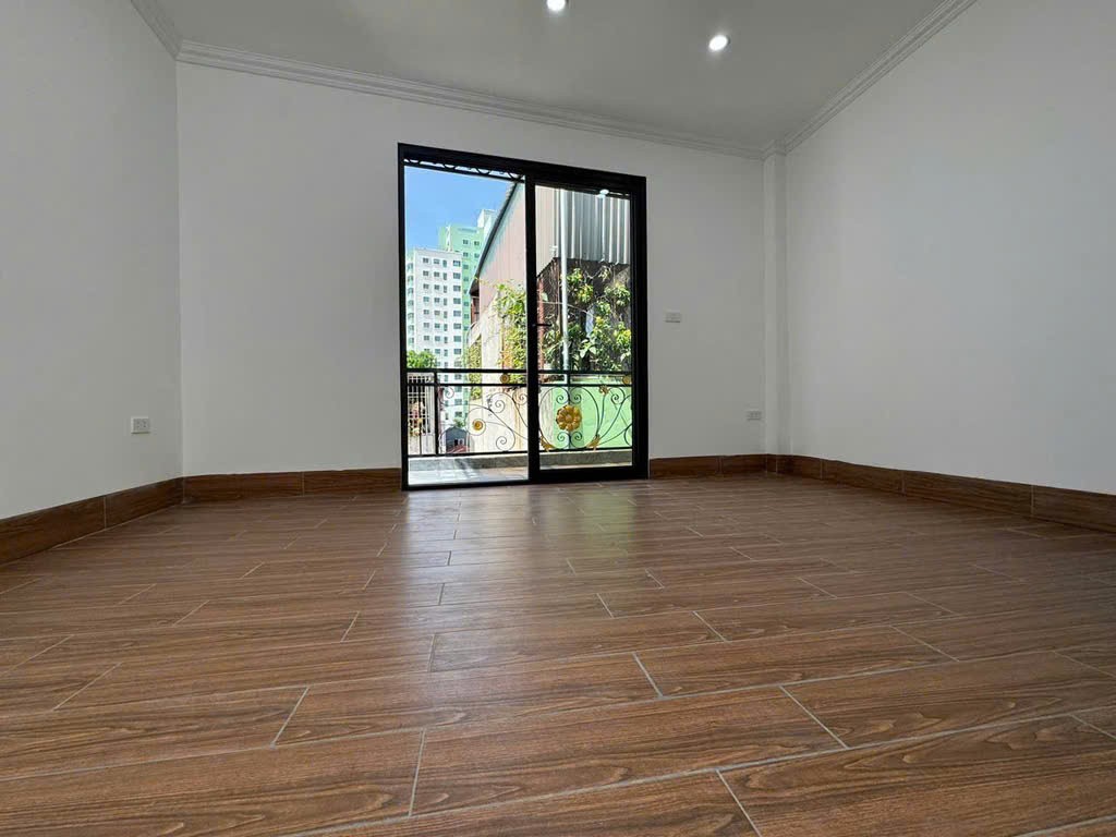 TRẦN CUNG – NHÀ 5 TẦNG – GẦN BỆNH VIỆN 108 – CÓ THANG MÁY