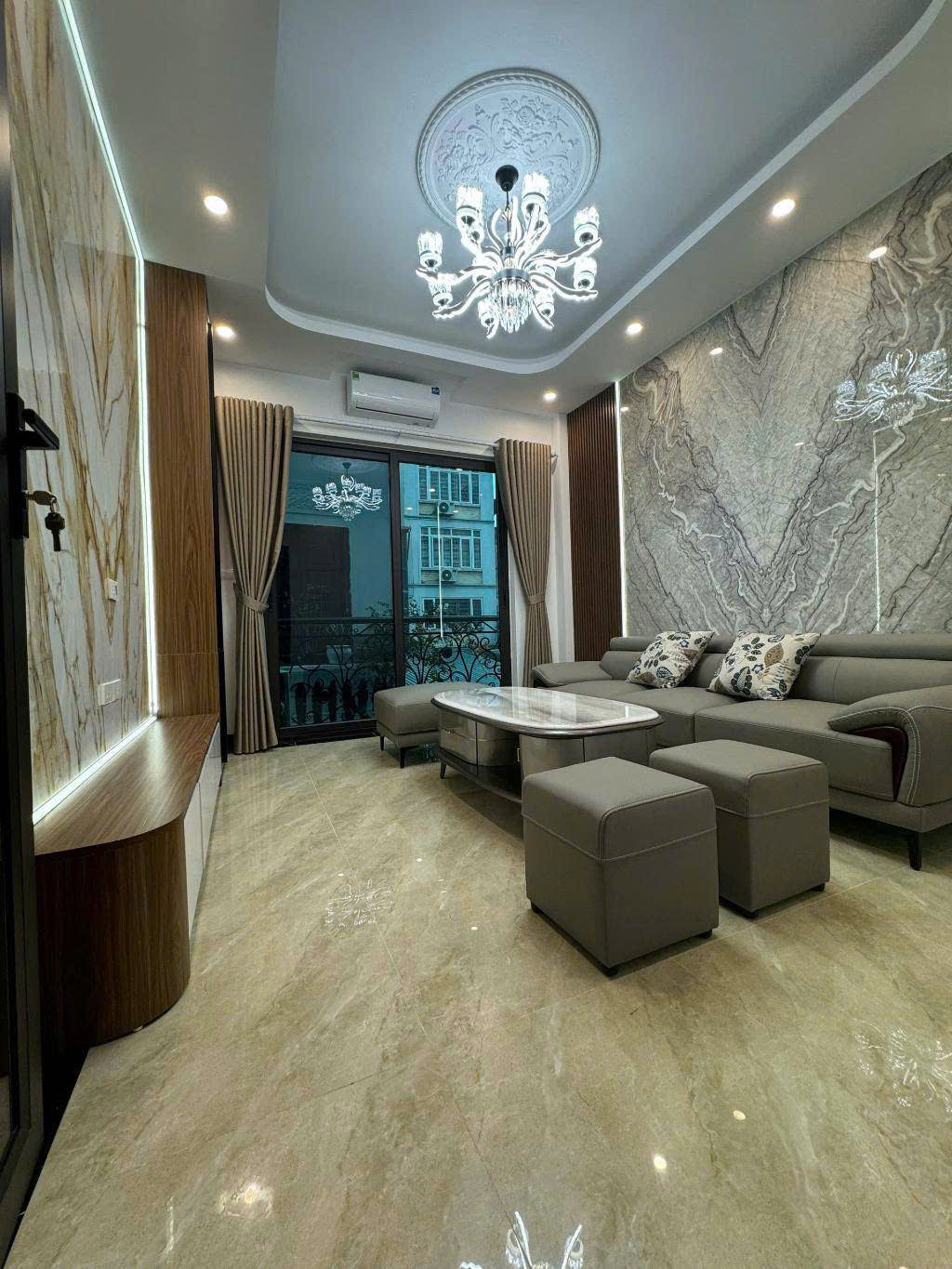 BÁN NHÀ MỚI 6 TẦNG – PHẠM VĂN ĐỒNG – NGÕ RỘNG – THANG MÁY