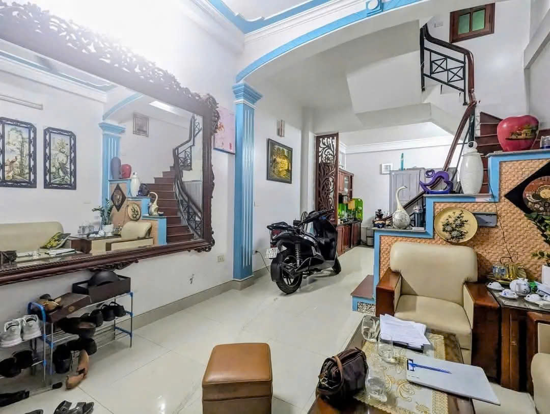 NHÀ ĐẸP DÂN XÂY 2 THOÁNG NGÕ Ô TÔ Ngọc Thụy 38m2 X 3 tầng, mặt tiền 4m, 6.3 tỷ Long Biên.