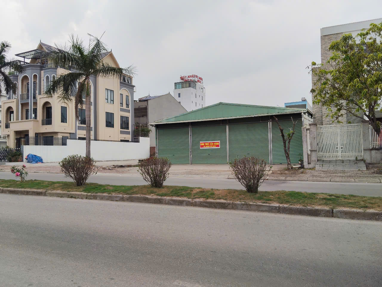 CHO THUÊ NHÀ XƯỞNG mặt đường bao biển KĐT Cao Xanh - Hà Khánh A