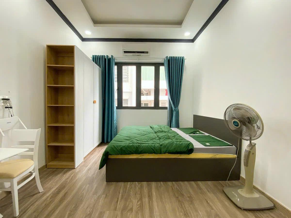 Mặt tiền, 3 tầng mới đẹp ở ngay, 60m2, Lê Văn Sỹ, CHDV dòng tiền N.550tr