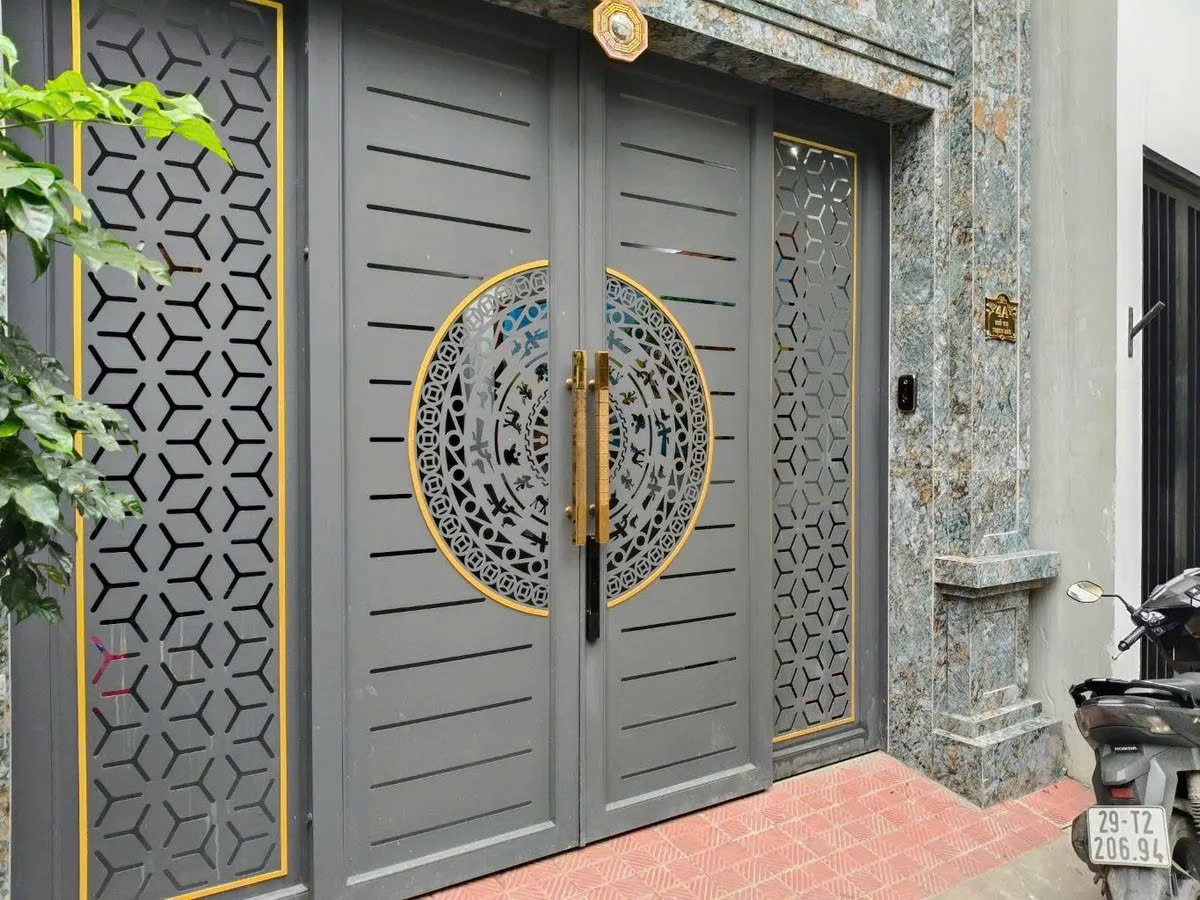 NHÀ MỚI NGÕ THÔNG Ô TOO NGỦ TRONG NHÀ Phố Thạch Bàn 63m2 8 tầng 14.2 tỷ Long Biên.