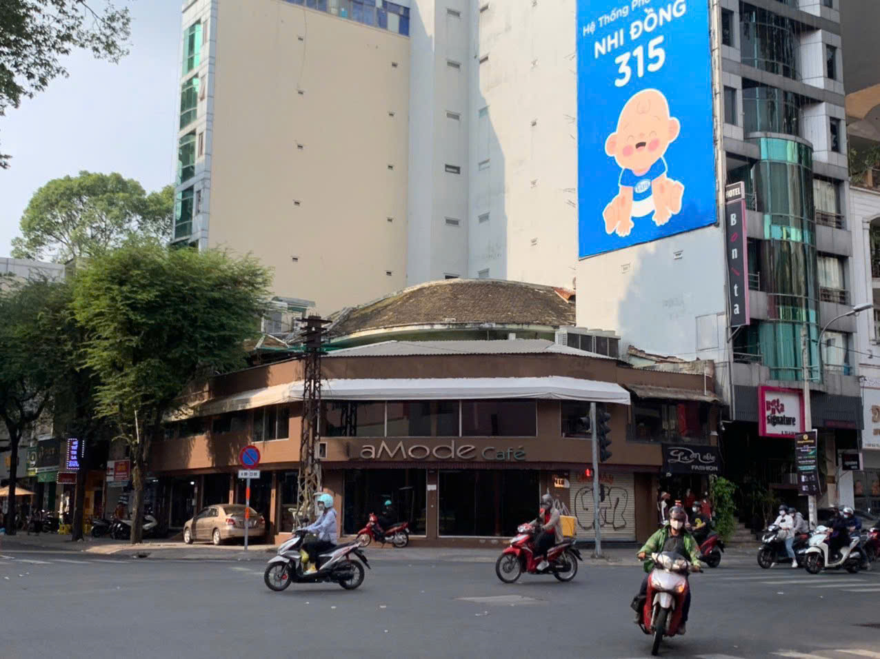 Bán Nhà Góc 2 Mặt Tiền 118 Bùi Thị Xuân Quận 1 - DT: 305m2 - Giá chỉ 375 tỷ TL