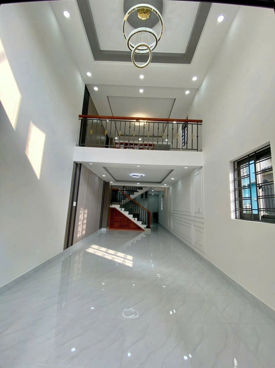 NHÀ MỚI 1/ KÊNH TÂN HOÁ - TÂN PHÚ - 4 X 11M - 3 TẦNG BTCT - HẺM OTO KẾ MẶT TIỀN - GIÁ 5.6 TỶ PHÚ