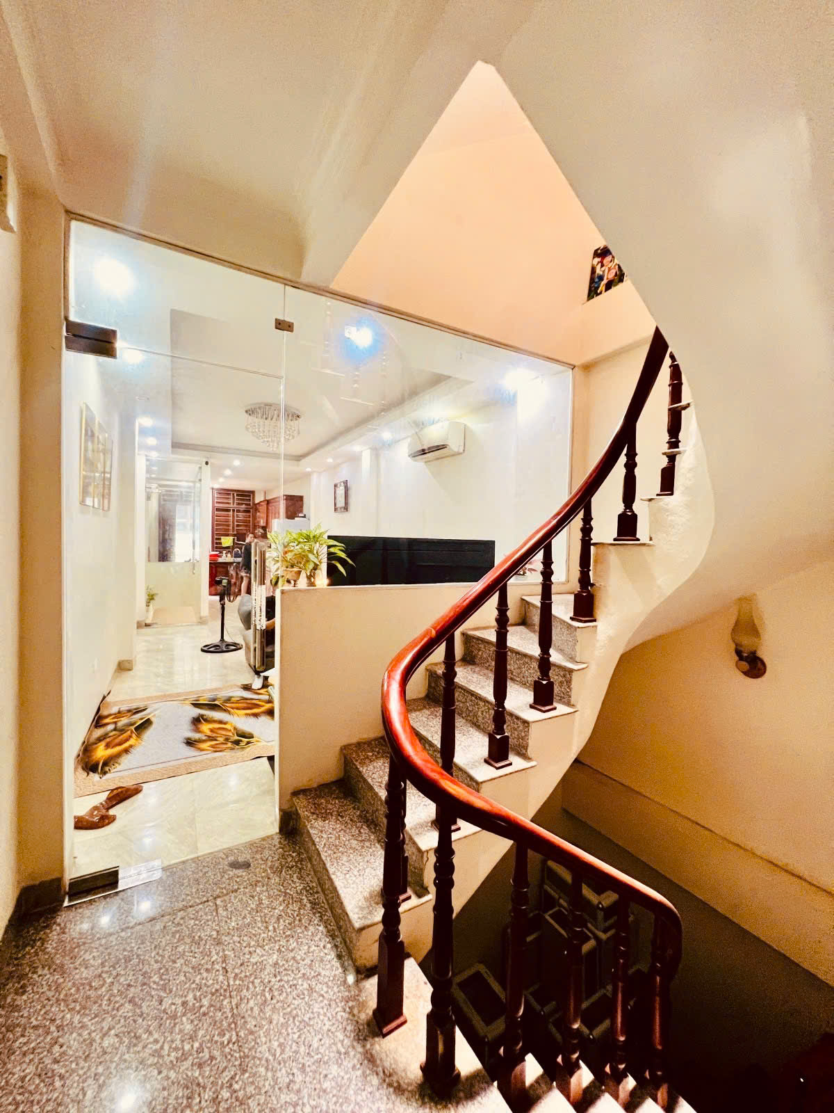 SIÊU HIẾM QUẬN THANH XUÂN - HOÀNG NGÂN - MẶT NGÕ THÔNG Ô TÔ TRÁNH – KD SẦM UẤT – 52M x 4T – CHỈ 13.3 TỶ