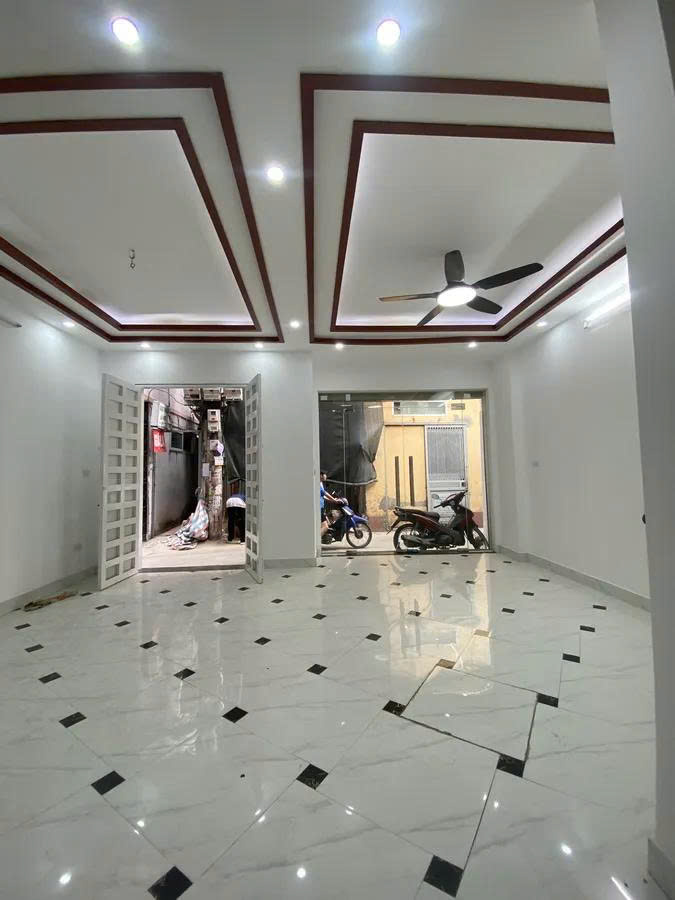 Lô góc, Nguyễn Chính-Tân Mai, DT48m x 5 tầng, MT6.3m. Gần ô tô, KD nhỏ