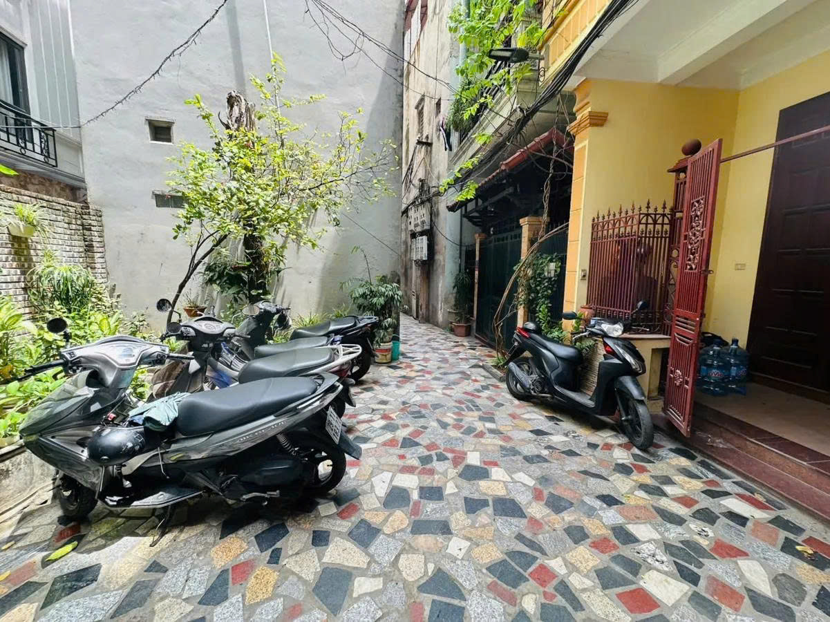 Hòa Bình 7 - Hai Bà Trưng DT32m x 5 tầng. Full nội thất. Gần phố, kinh doanh đẹp