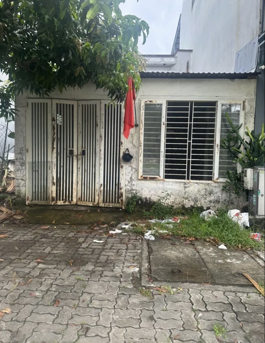 104m2