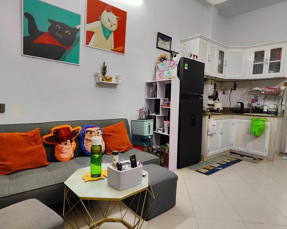 NHÀ ĐẸP LÔ GÓC 2 THOÁNG CALMETTE Quận 1 có Dòng Tiền 25 Triệu, gần mặt tiền, Giá 9ty9!