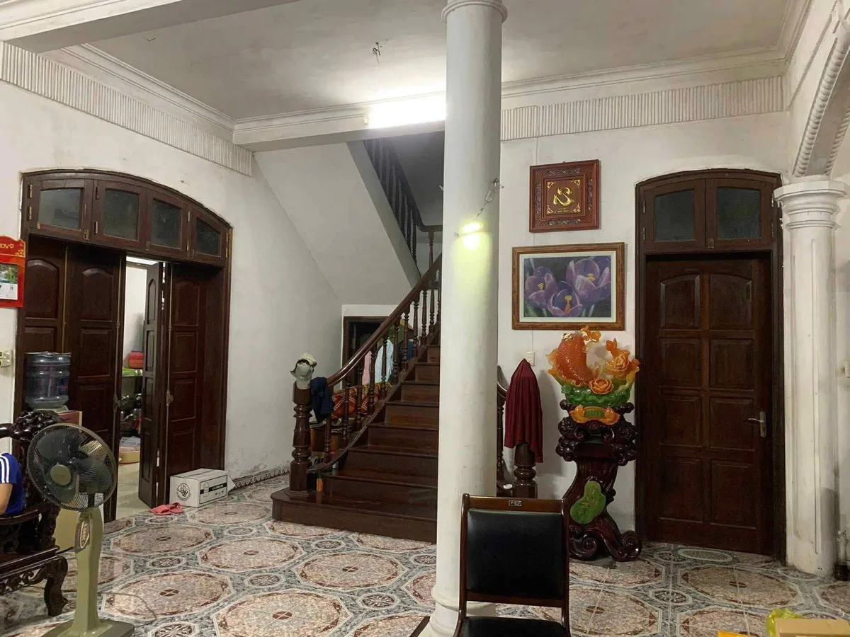 Bán Nhà BT Lạc Long Quân. Tây Hồ. Ô Tô, Vỉa Hè. DT 155m2. MT 13m. 3 Tầng. Giá 57,3 Tỷ.