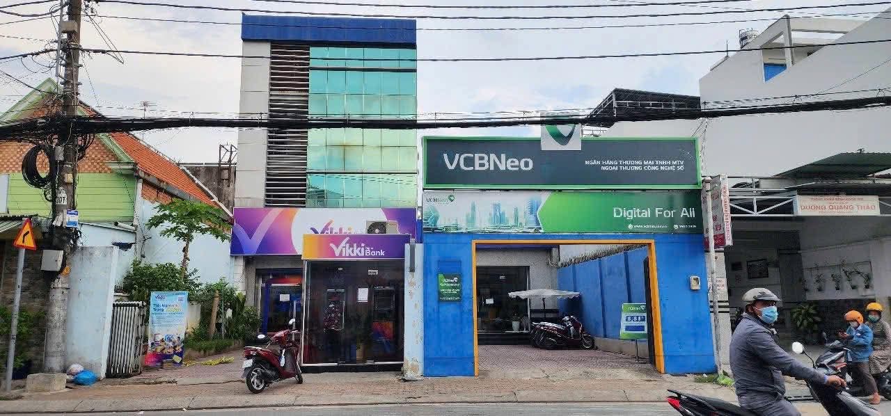 BÁN NHÀ MẶT TIỀN LÝ THƯỜNG KIỆT THỊ TRẤN HÓC MÔN 6X22M ĐÚC 3 TẤM ĐANG CHO BANK THUÊ