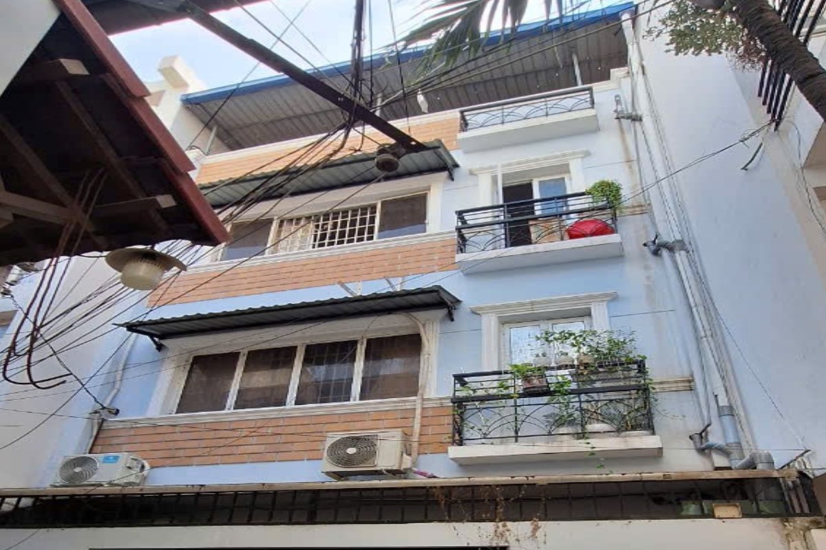 Bán gấp Nhà 4 Tầng Sát Mặt Tiền Nguyễn Văn Đậu – Gần Phú Nhuận, Ở Ngay Hoặc Cho Thuê