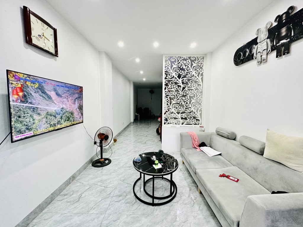 BÁN NHÀ 3 TẦNG – CHỢ HOA TÂY HỒ – NGÕ Ô TÔ TRÁNH