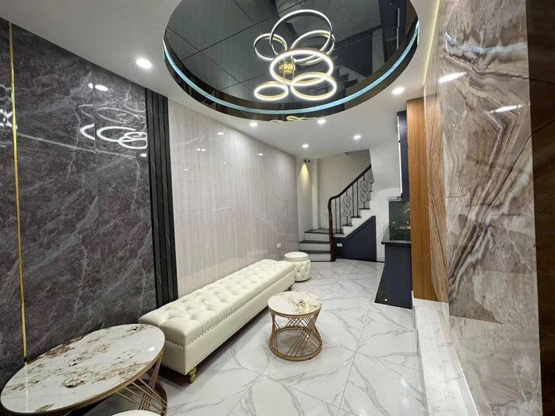 NHÀ ĐẸP NGUYỄN LƯƠNG BẰNG – 5 TẦNG – CHỈ 5.5 TỶ