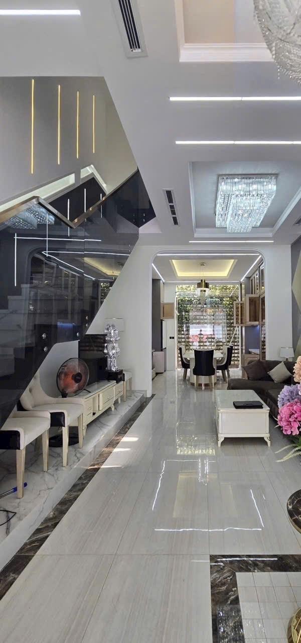 * Bán Nhà Mặt Tiền Phố Triệu Quang Phục Quận 5(4X14,5m) 4Lầu Mới Đẹp, 17 Tỷ Nhỉnh