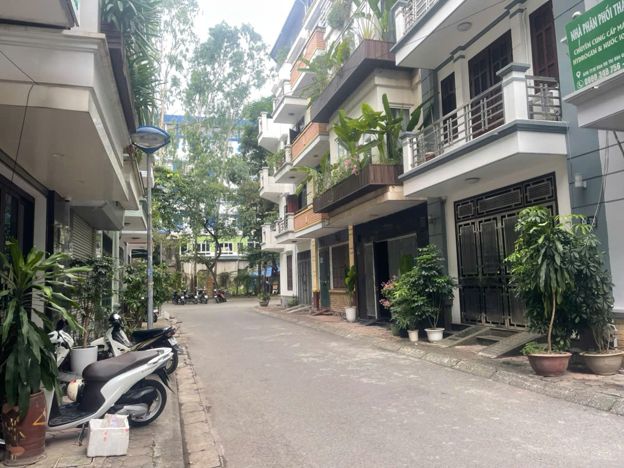 NHÀ ĐẸP KDT VĂN QUÁN - PHÂN LÔ - VỈA HÈ - OTO TRÁNH - 66m², 4 TẦNG, MT 4.2m