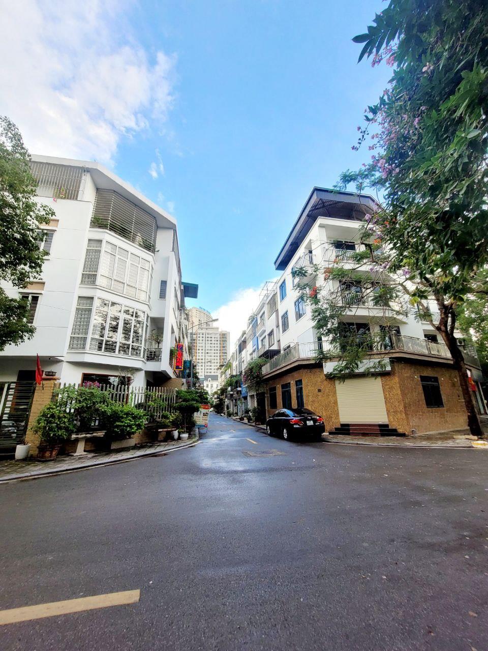 BÁN NHÀ 5 TẦNG THANG MÁY KĐT VĂN PHÚ - HÀ ĐÔNG, 77M2, 19.X TỶ