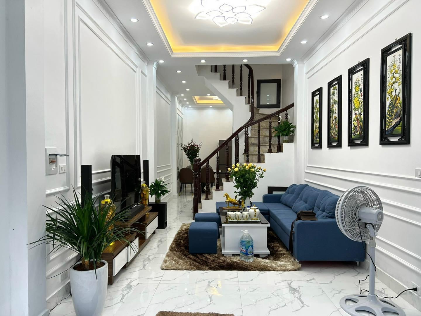 Bán nhà Yên Nghĩa Hà Đông phân lô ô tô đỗ cửa, 40 m2 x 5 tầng giá chỉ 3,6 Tỷ