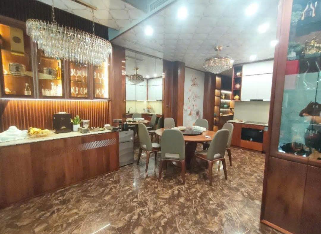 SỞ HỮU NGAY NHÀ ĐẸP LÔ GÓC 3 MẶT THOÁNG - GIÁ NÀO CŨNG BÁN - Vị Trí Đắc Địa Văn Quán